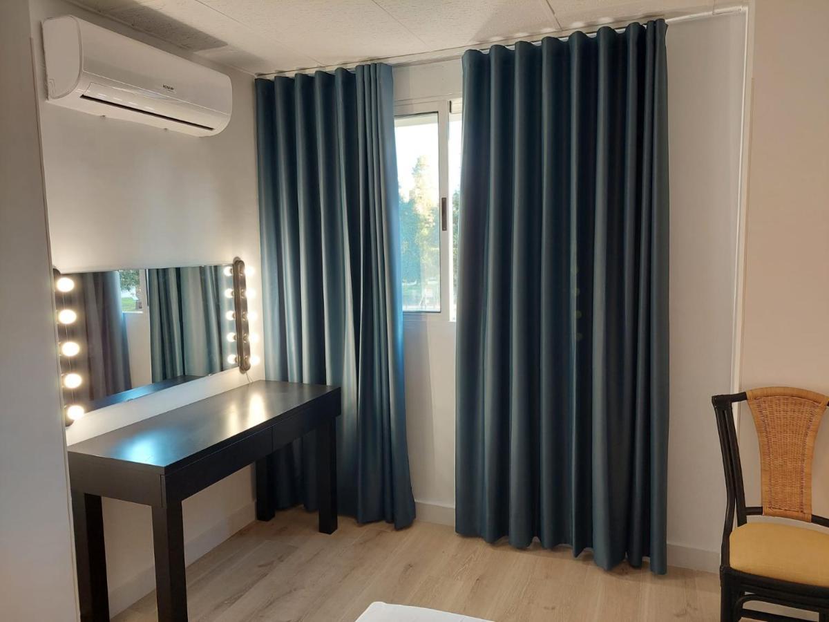Hostal Garden Rous Paiporta Εξωτερικό φωτογραφία