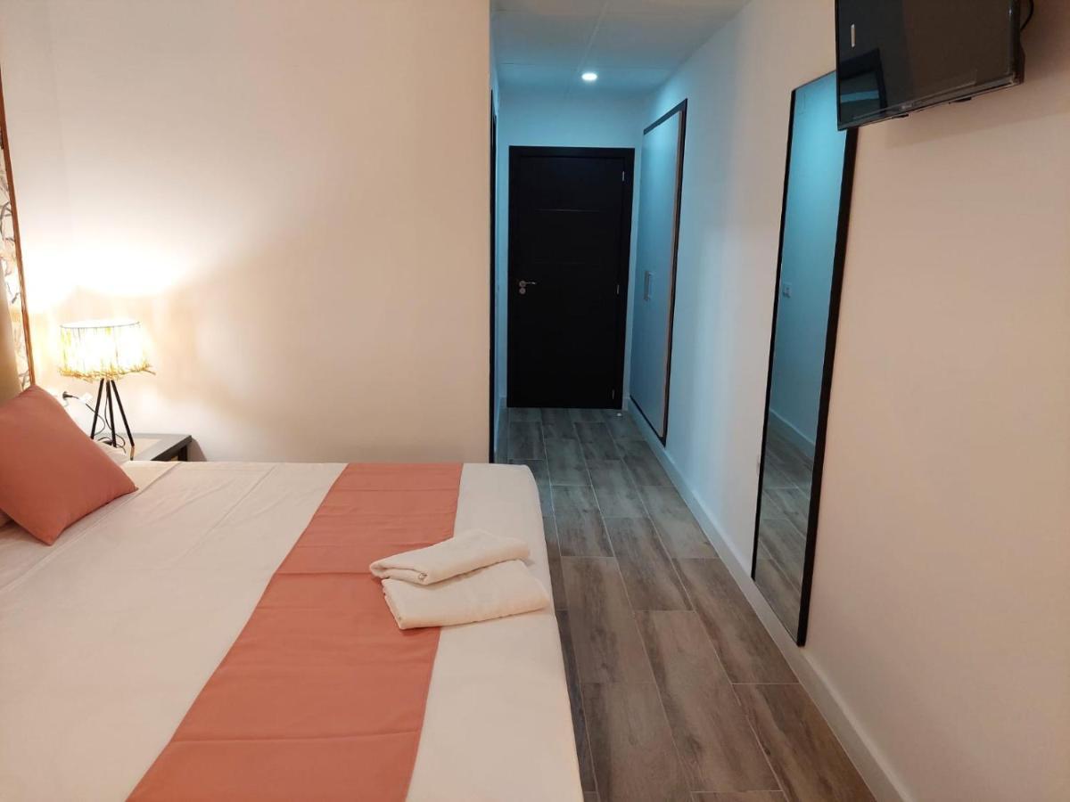 Hostal Garden Rous Paiporta Εξωτερικό φωτογραφία