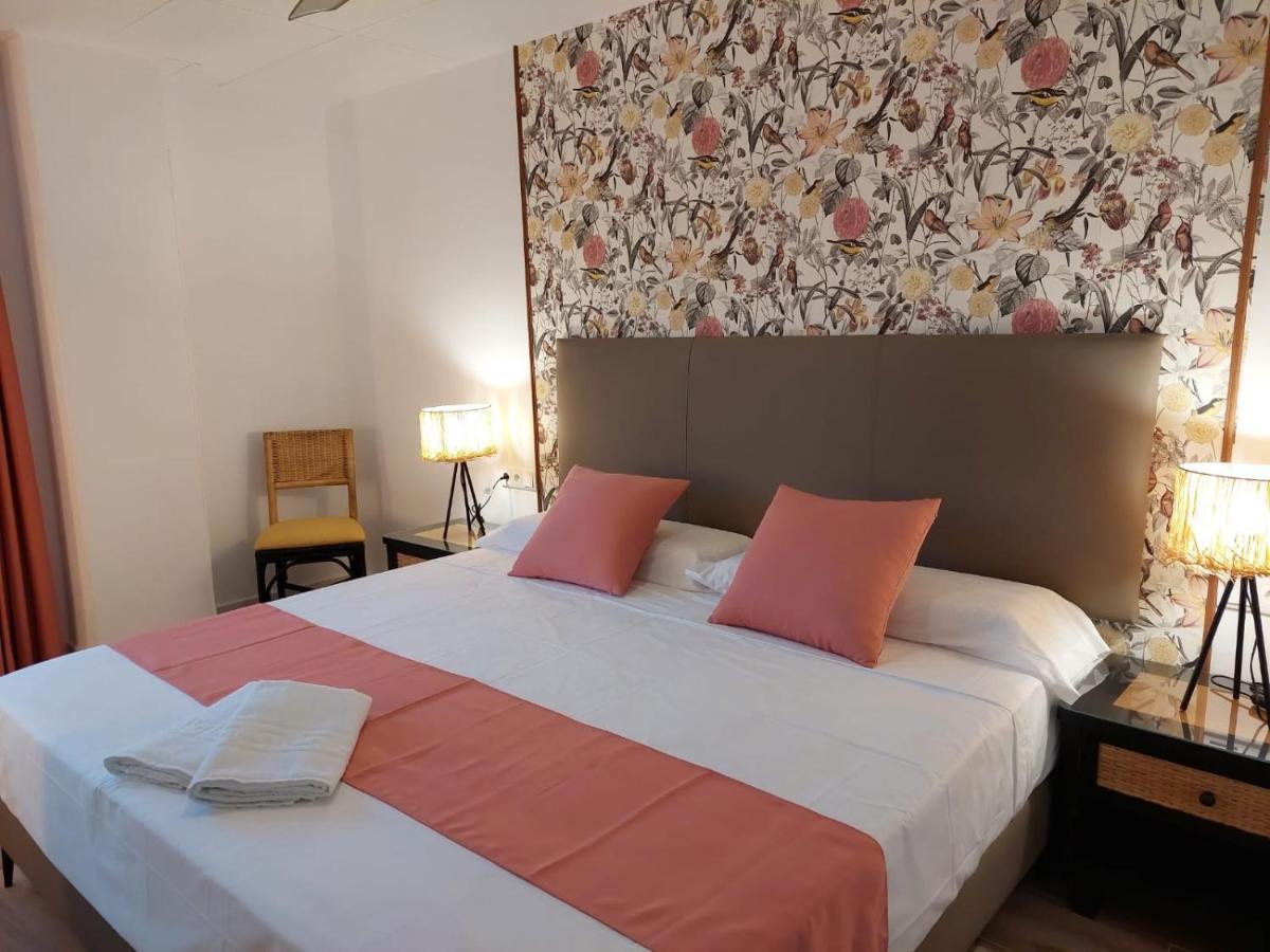 Hostal Garden Rous Paiporta Εξωτερικό φωτογραφία