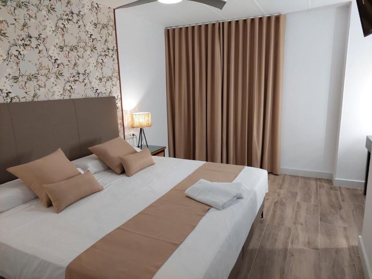 Hostal Garden Rous Paiporta Εξωτερικό φωτογραφία