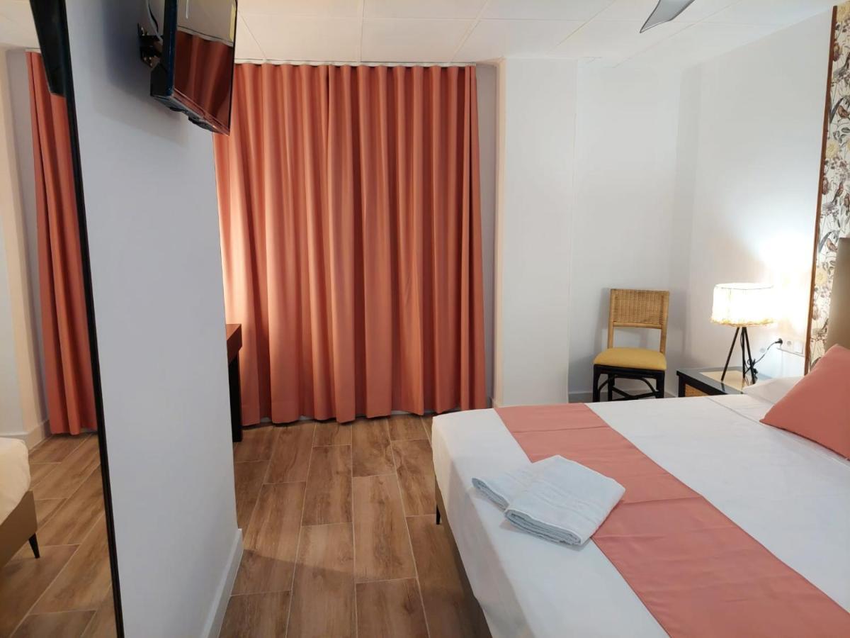 Hostal Garden Rous Paiporta Εξωτερικό φωτογραφία