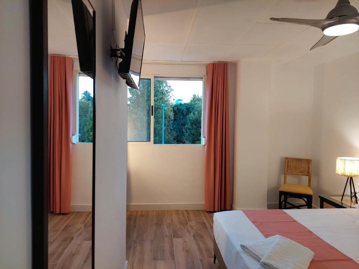 Hostal Garden Rous Paiporta Εξωτερικό φωτογραφία